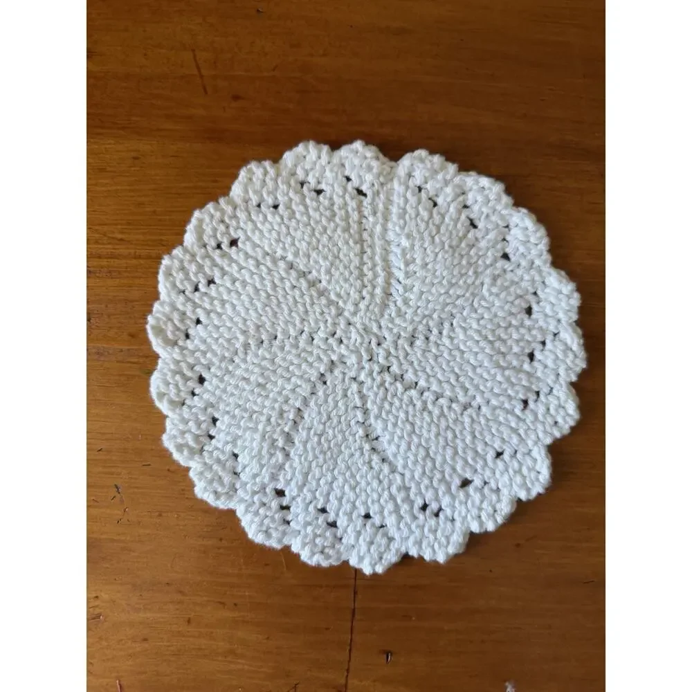 Vintage Crochet Pot Holder Bundle Set 4 Handmade Kitchen Decor White Red Cream